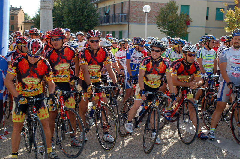 gal/2006/07 - Fondo della Valdarbia II serie/1 - Partenza/DSC_0035-01.jpg